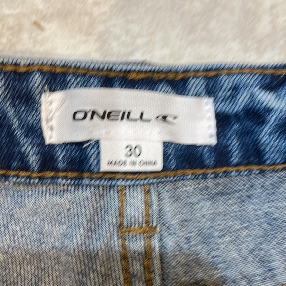 NWT! O’Neill Angus Destroyed Denim Shorts 30 - Picture 3 of 8